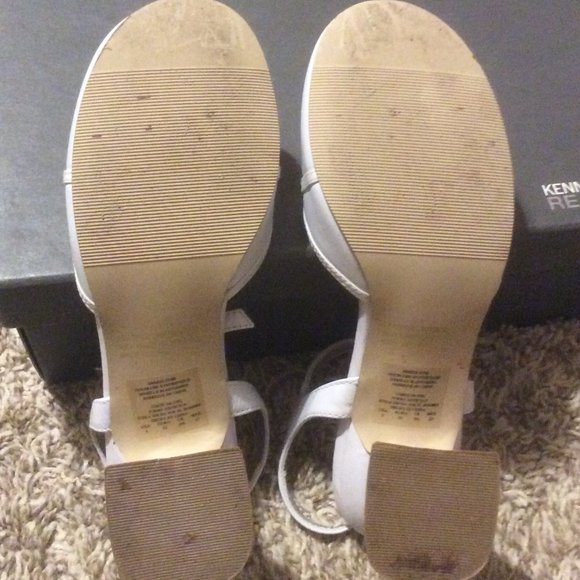 Girls  Dress Pump - Picture 3 of 4
